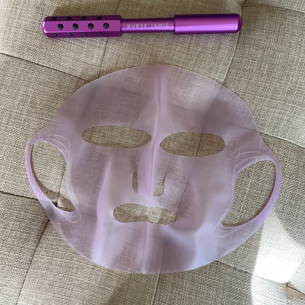 Nurse Jamie Uplift Roller & Face Silicone Mask